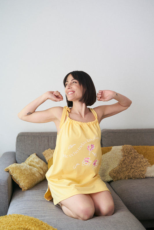 Camisón corto 'Me echo todas las flores'