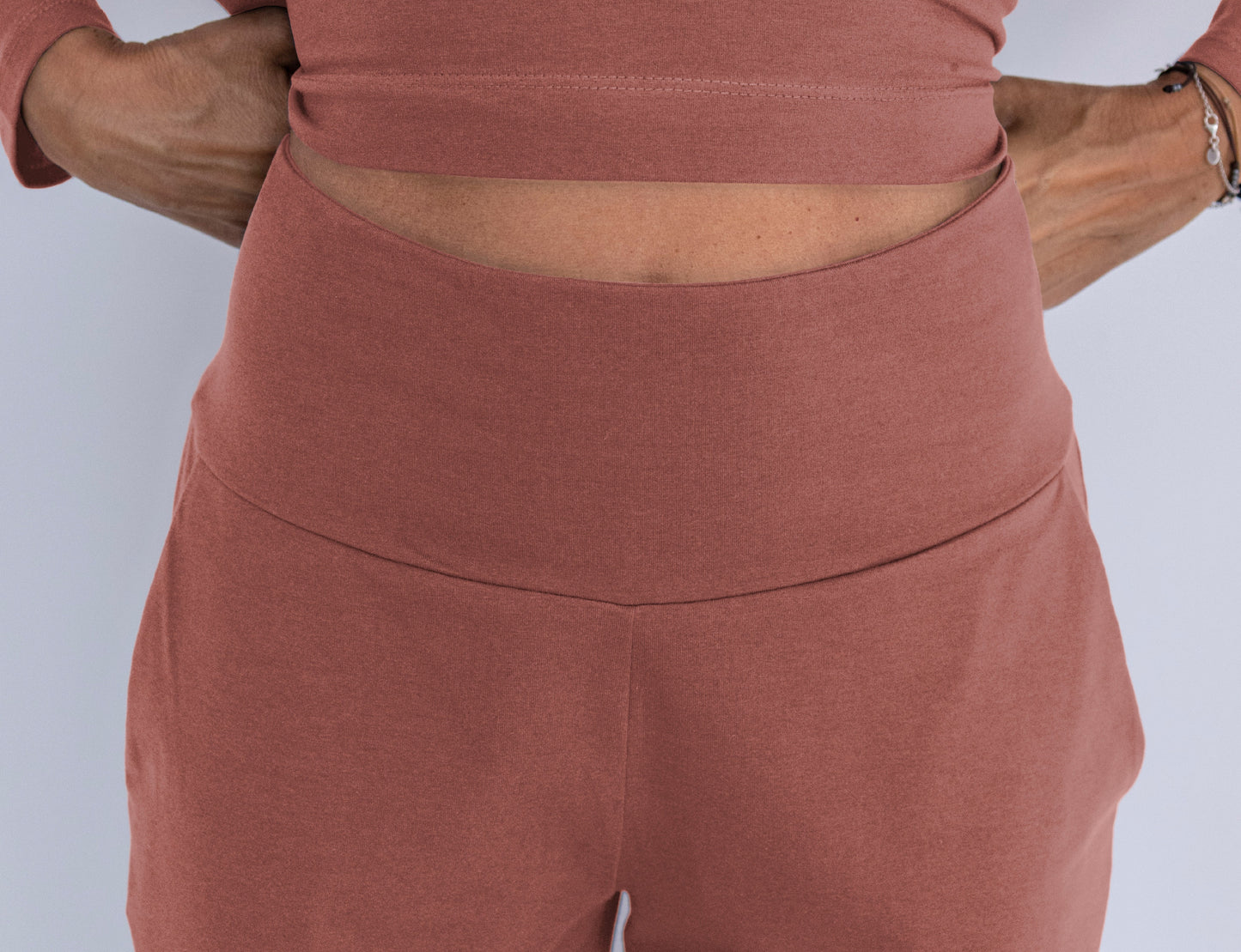 Conjunto Nara Dúo camisola y pantalón (arena - rosa)