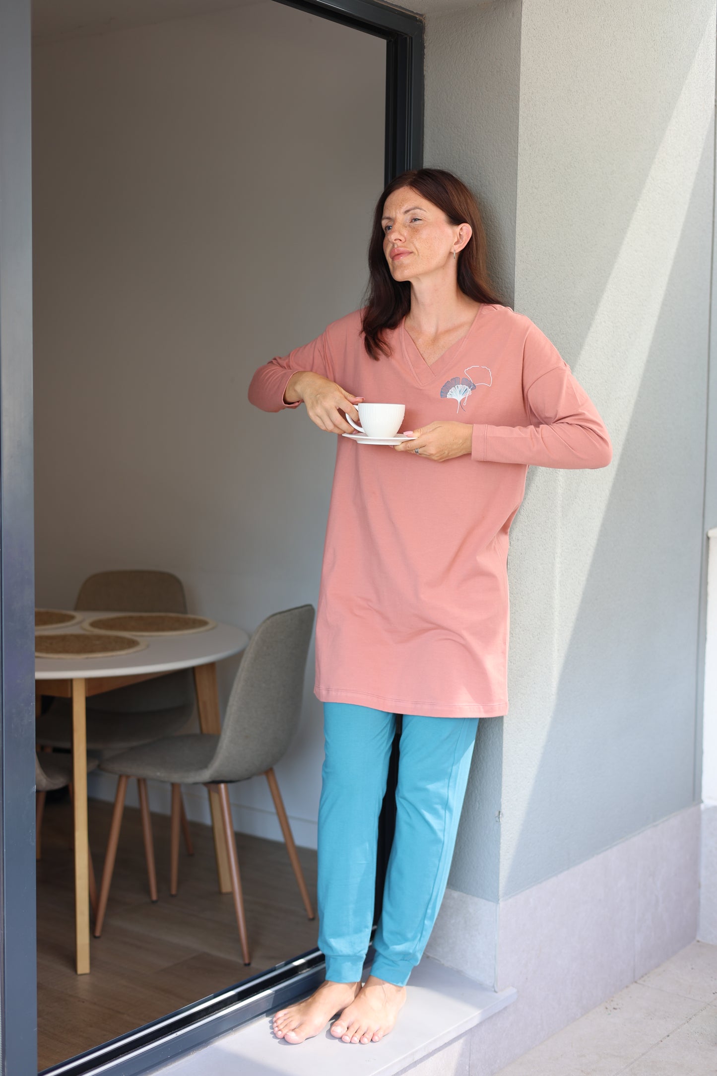 Conjunto Nara Dúo camisola y pantalón (Rosa  y verde azulado)